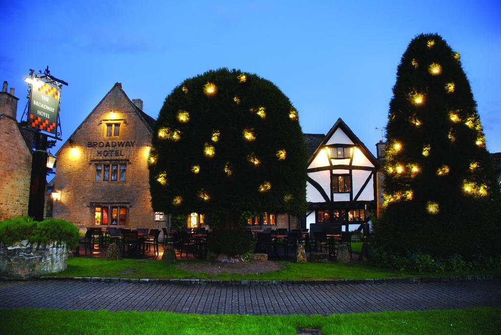 The Broadway Hotel Экстерьер фото